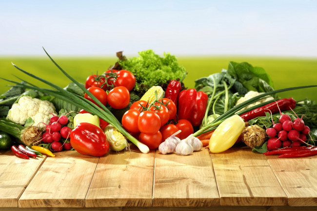 Обои картинки фото еда, овощи, перец, кукуруза, редис, кольраби, капуста, помидоры, лук, томаты