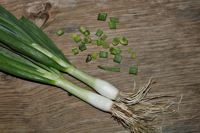 Обои картинки фото еда, лук, зеленый