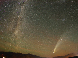 Картинка комета макнота звёзды космос кометы метеориты