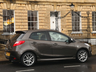 Картинка автомобили mazda 2014г de2 sport venture mazda2