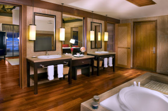 Картинка интерьер ванная+и+туалетная+комнаты зеркала лампы туалетный столик