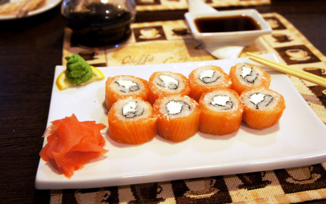 Обои картинки фото еда, рыба,  морепродукты,  суши,  роллы, имбирь, роллы, кухня, японская