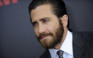 обоя мужчины, jake gyllenhaal, костюм, борода, лицо, актер