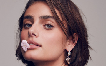 Картинка девушки taylor+hill портрет