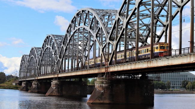 Обои картинки фото города, рига , латвия, железнодорожный, мост