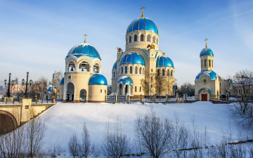 Картинка города православные церкви монастыри храм провославие город зима