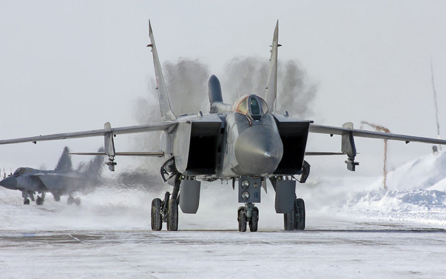 Обои картинки фото миг 31, авиация, боевые самолёты, гуревич, истребитель, аэродром, миг, 31, микоян