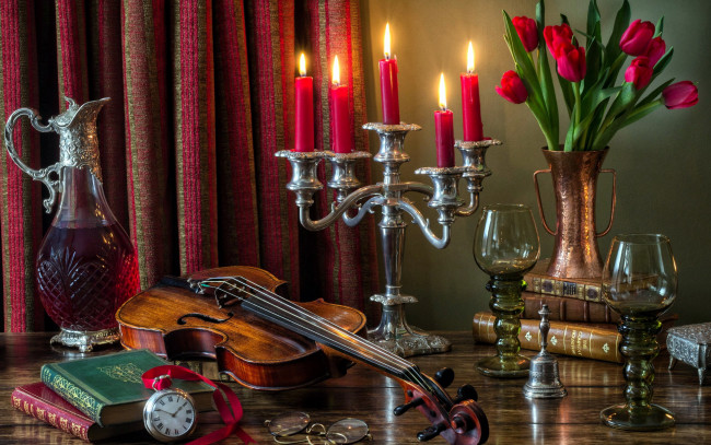 Обои картинки фото музыка, -музыкальные инструменты, скрипка, свечи, часы, тюльпаны, вино