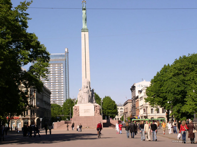 Обои картинки фото рига, памятник, свободы, города, латвия