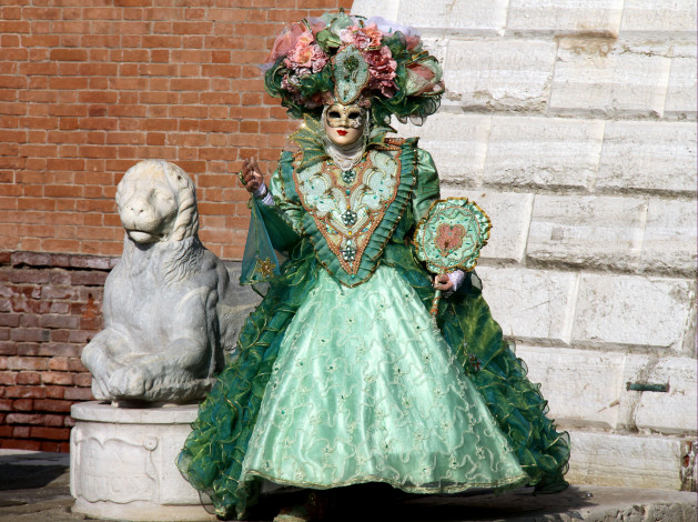 Обои картинки фото разное, маски, карнавальные, костюмы, карнавал, венеция, лев