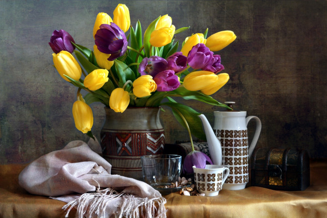 Обои картинки фото цветы, тюльпаны, желтый, сиреневый
