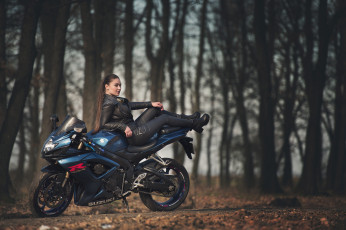 Картинка мотоциклы мото+с+девушкой девушки
