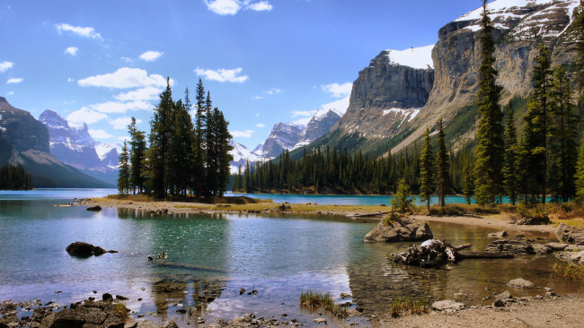 Обои картинки фото природа, реки, озера, озеро, пейзаж, канада, остров, лес, горы