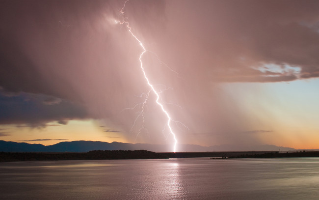 Обои картинки фото природа, молния, гроза, озеро, шторм, lake, pueblo
