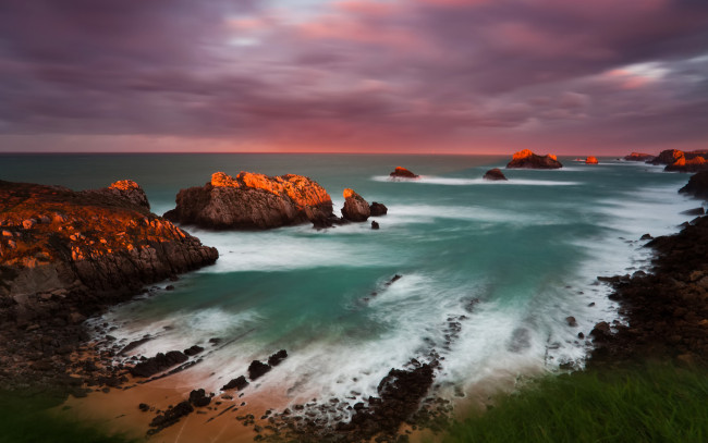 Обои картинки фото природа, побережье, камни, свет, море, скалы, океан, закат