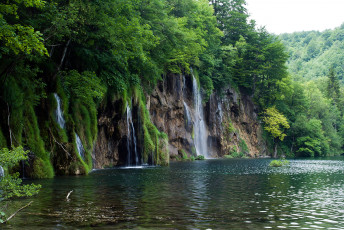 обоя природа, водопады, река, скалы, деревья, пейзаж