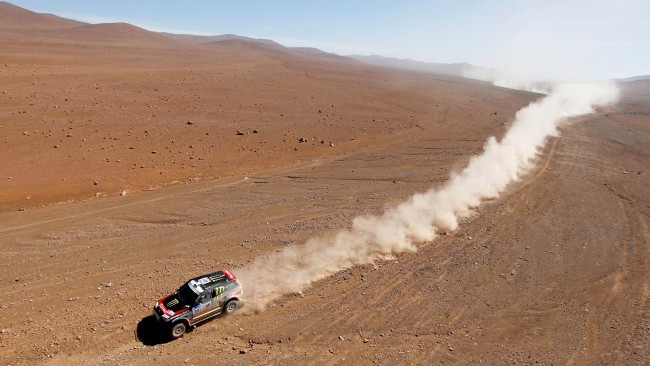 Обои картинки фото спорт, авторалли, bmw, x3, dakar, rally, пустыня, пыль, гонка, бмв