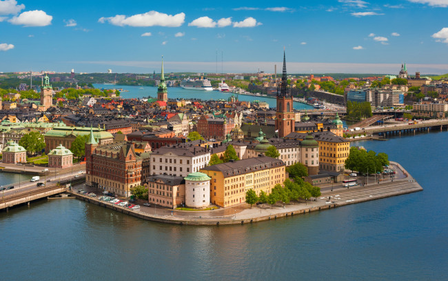 Обои картинки фото города, стокгольм , швеция, церковь, риддархольмена, гамла, стан, панорама, набережная, здания, мосты, реки, старый, город, остров, риддархольмен, стокгольм, riddarholm, church, gamla, stan, sweden, stockholm, riddarholmen