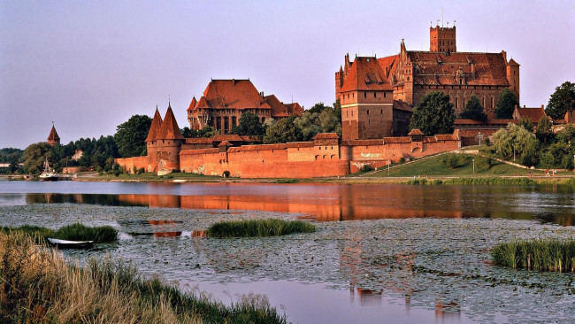 Обои картинки фото malbork castle, города, замки польши, malbork, castle