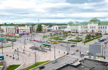 обоя хабаровск, россия, города, - панорамы, площадь, фонари, улица, город, железнодорожный, вокзал