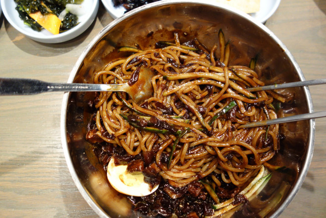 Обои картинки фото еда, макаронные блюда, лапша, кухня, корейская