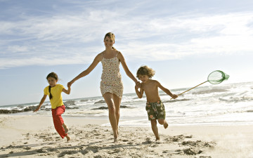 Картинка разное люди мама дети море пляж