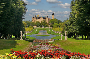 Картинка города замок шверин германия парк цветы