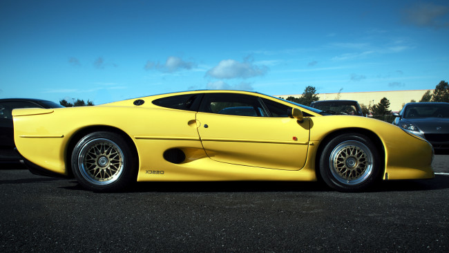 Обои картинки фото jaguar, xj220, автомобили, land, rover, ltd, великобритания