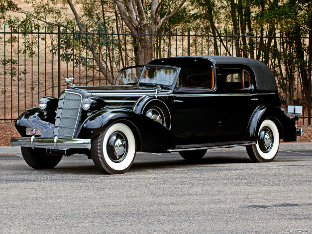 Обои картинки фото cadillac, v12, town, cabriolet, 1935, автомобили, классика, ретро