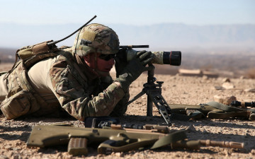 Картинка оружие армия спецназ камуфляж наблюдение наводчик военный солдат