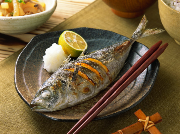 Обои картинки фото еда, рыба,  морепродукты,  суши,  роллы, лимон