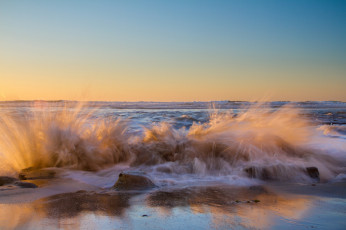 Картинка природа побережье море волны берег брызги