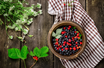 Картинка еда фрукты +ягоды лето ягоды земляника малина черника