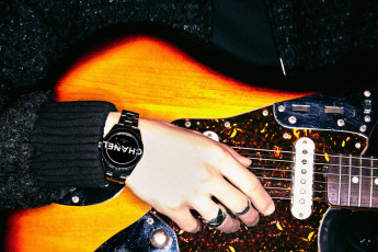обоя бренды, chanel, ван, ибо, рука, кольца, гитара, часы