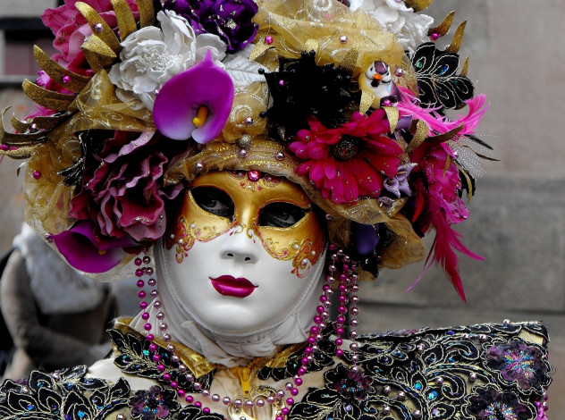 Обои картинки фото разное, маски, карнавальные, костюмы, цветы, венеция