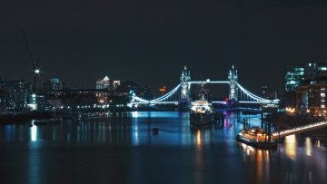 обоя города, лондон, великобритания, мост, огни, корабли, ночь, река, дома