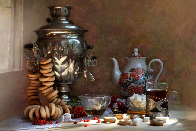 Обои картинки фото еда, напитки, Чай, самовар, сушки, калина, стаканы