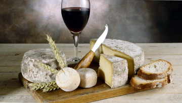 обоя еда, сырные изделия, сыр, колосья, вино, хлеб