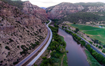 Картинка природа дороги дорога горы река шоссе серпантин панорама
