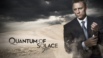 обоя кино фильмы, 007,  quantum of solace, пустыня, костюм, джеймс, бонд