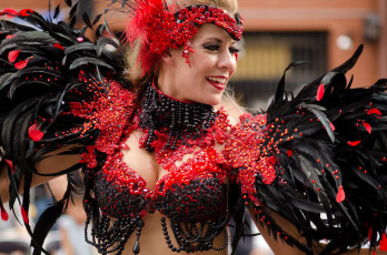 Картинка разное маски +карнавальные+костюмы карнавал костюм перья