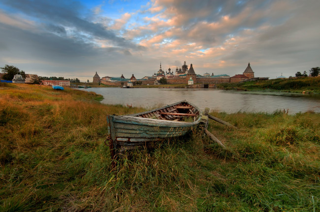 Обои картинки фото корабли, лодки,  шлюпки, спасо-преображенский, соловецкий, монастырь, лодка