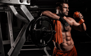 Картинка мужчины -+unsort тело мужчина refreshment мускулы загар bodybuilder abs men sexy pose
