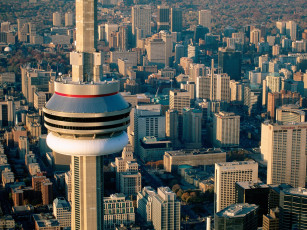 Картинка aerial view of the cn tower toronto canada города торонто канада