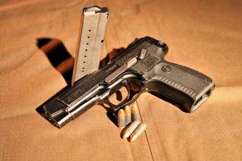Картинка оружие пистолеты пистолет Ярыгина российский 9-19 мм