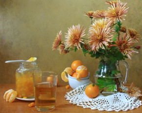 Картинка еда натюрморт хризантемы сок апельсины джем