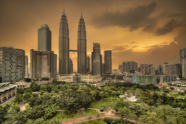 Обои картинки фото petronas towers, города, куала-лумпур , малайзия, башни, близнецы