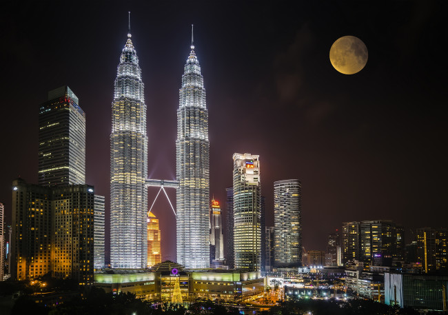 Обои картинки фото petronas towers, города, куала-лумпур , малайзия, близнецы, башни