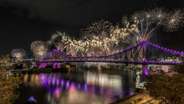 Картинка разное салюты +фейерверки ночной город мост салют ночные огни