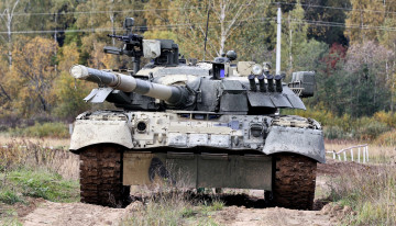 Картинка техника военная+техника т-80 боевой танк полигон грязь